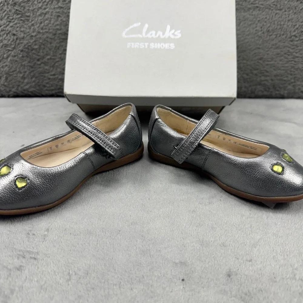 Clarks First Shoes Silver Leather Mary Jane Flats Yellow Heart Girls Size 5F 21M